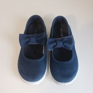 Size 7 Carter's toddler girl flats